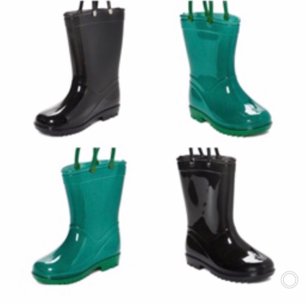 NWT Toddlers Rubber Rain Boots in Green or Black